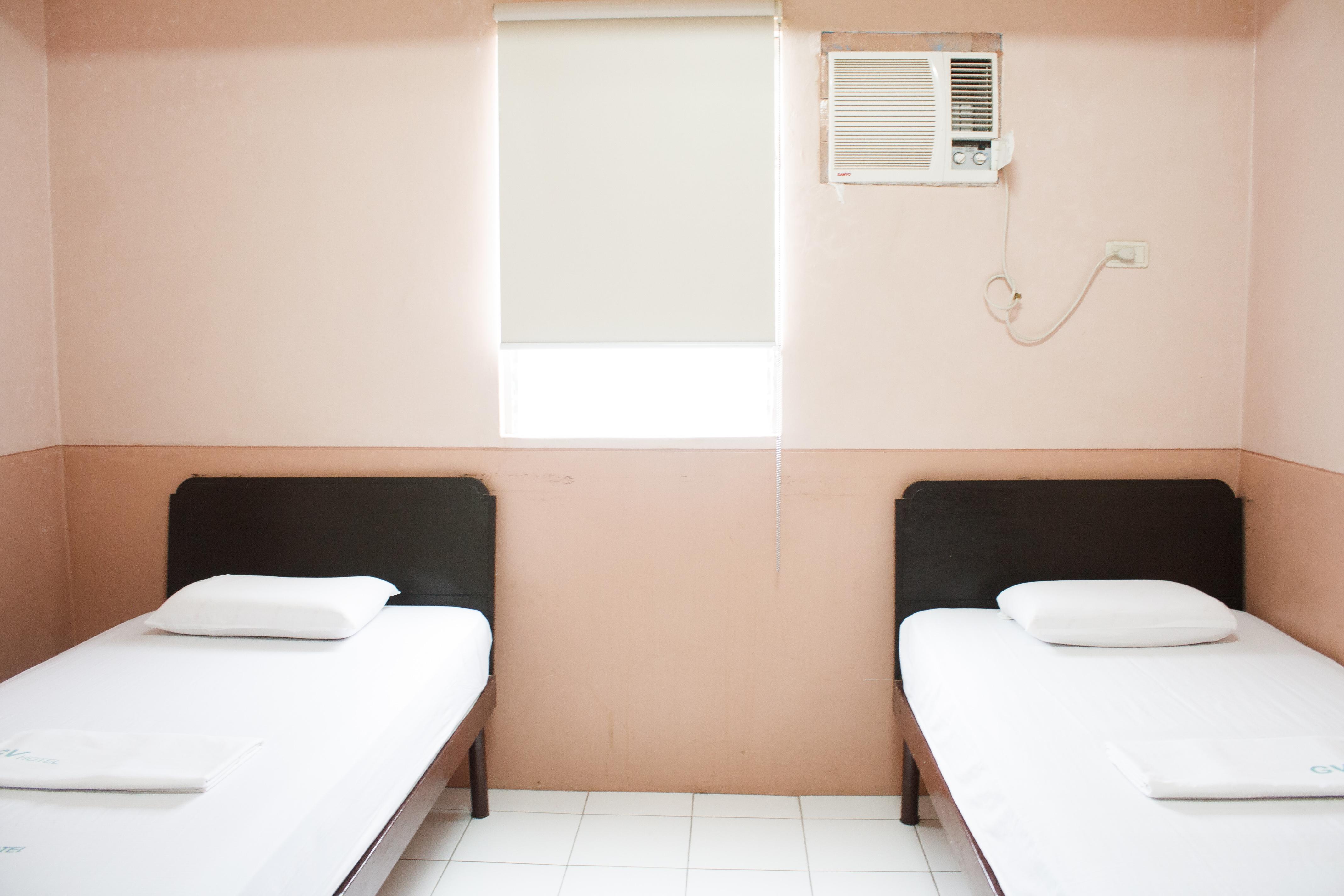 Gv Hotel - Naval Biliran Esterno foto