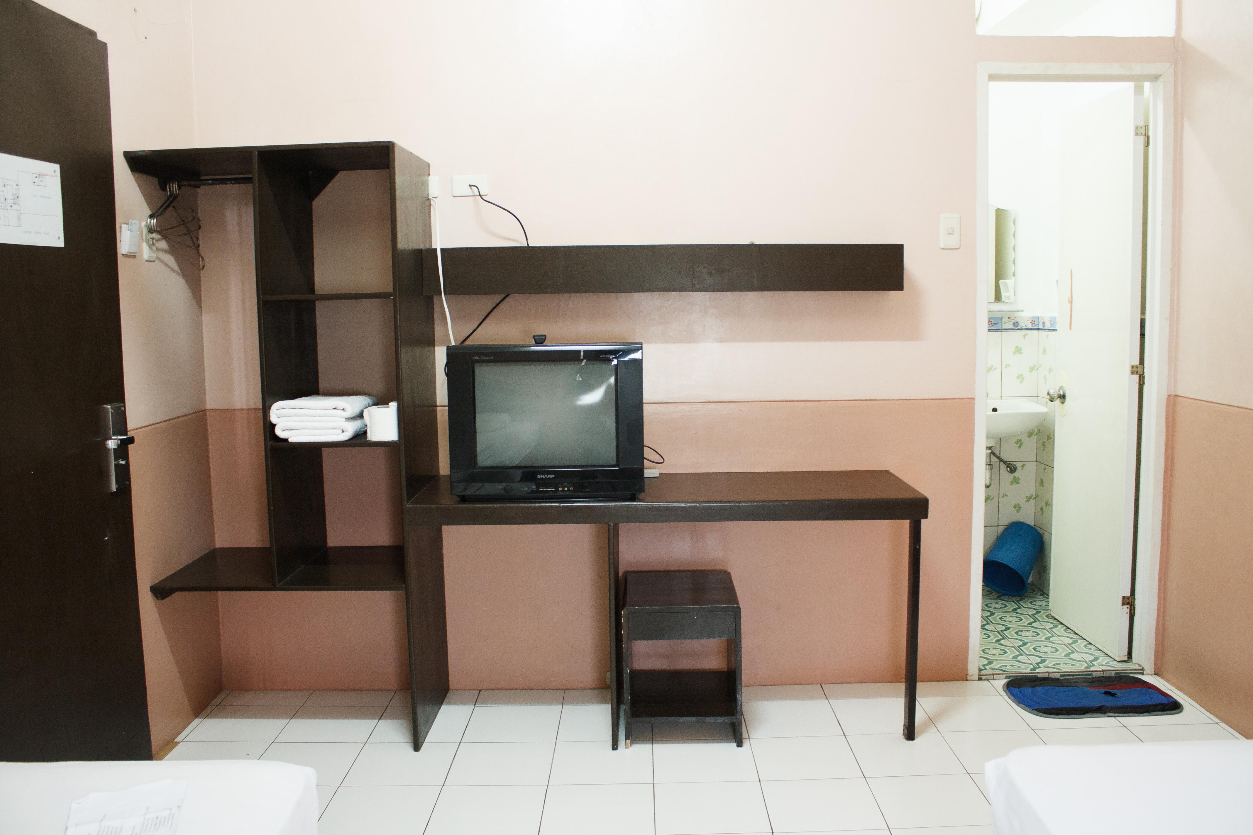 Gv Hotel - Naval Biliran Esterno foto