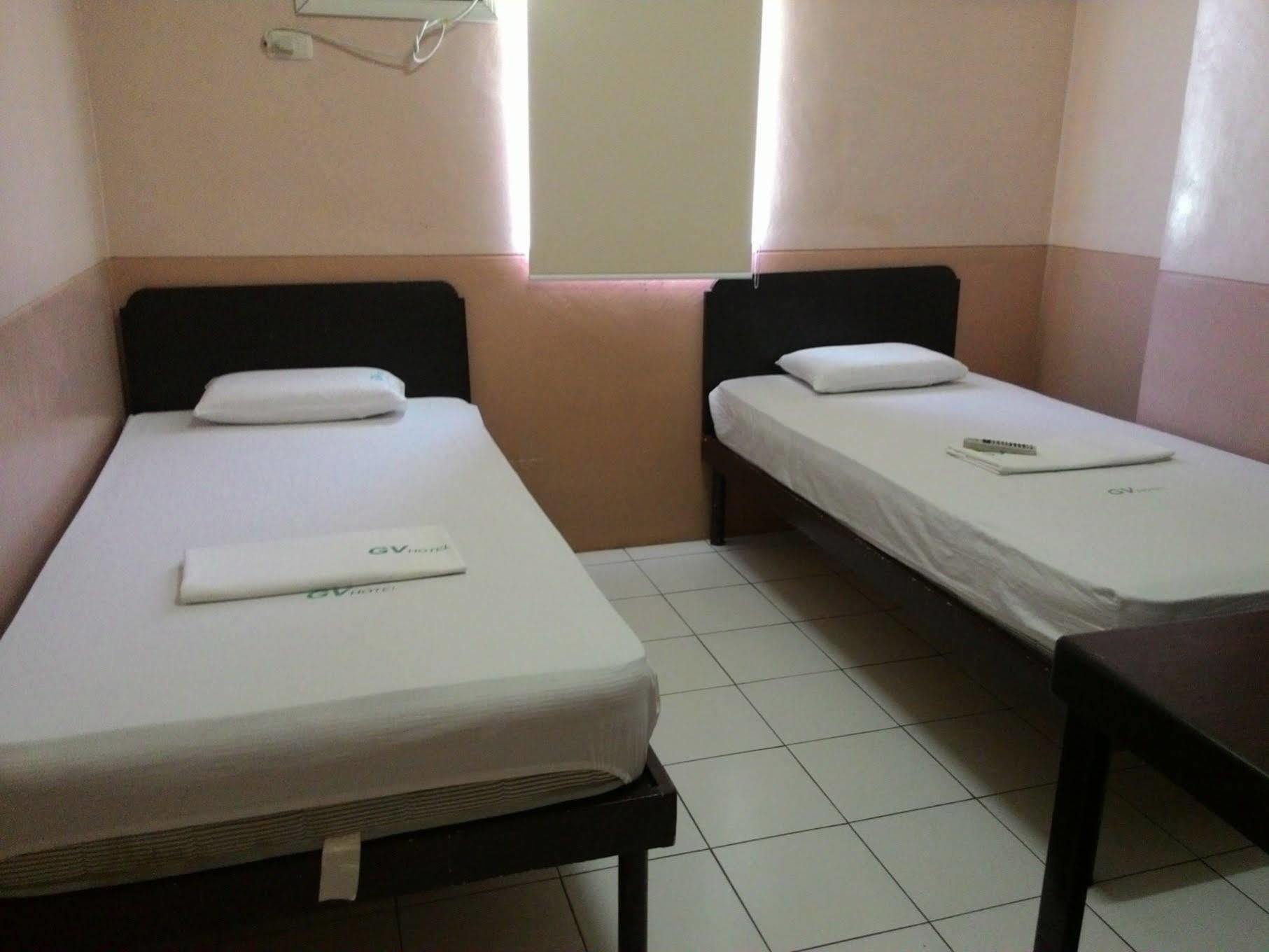 Gv Hotel - Naval Biliran Esterno foto