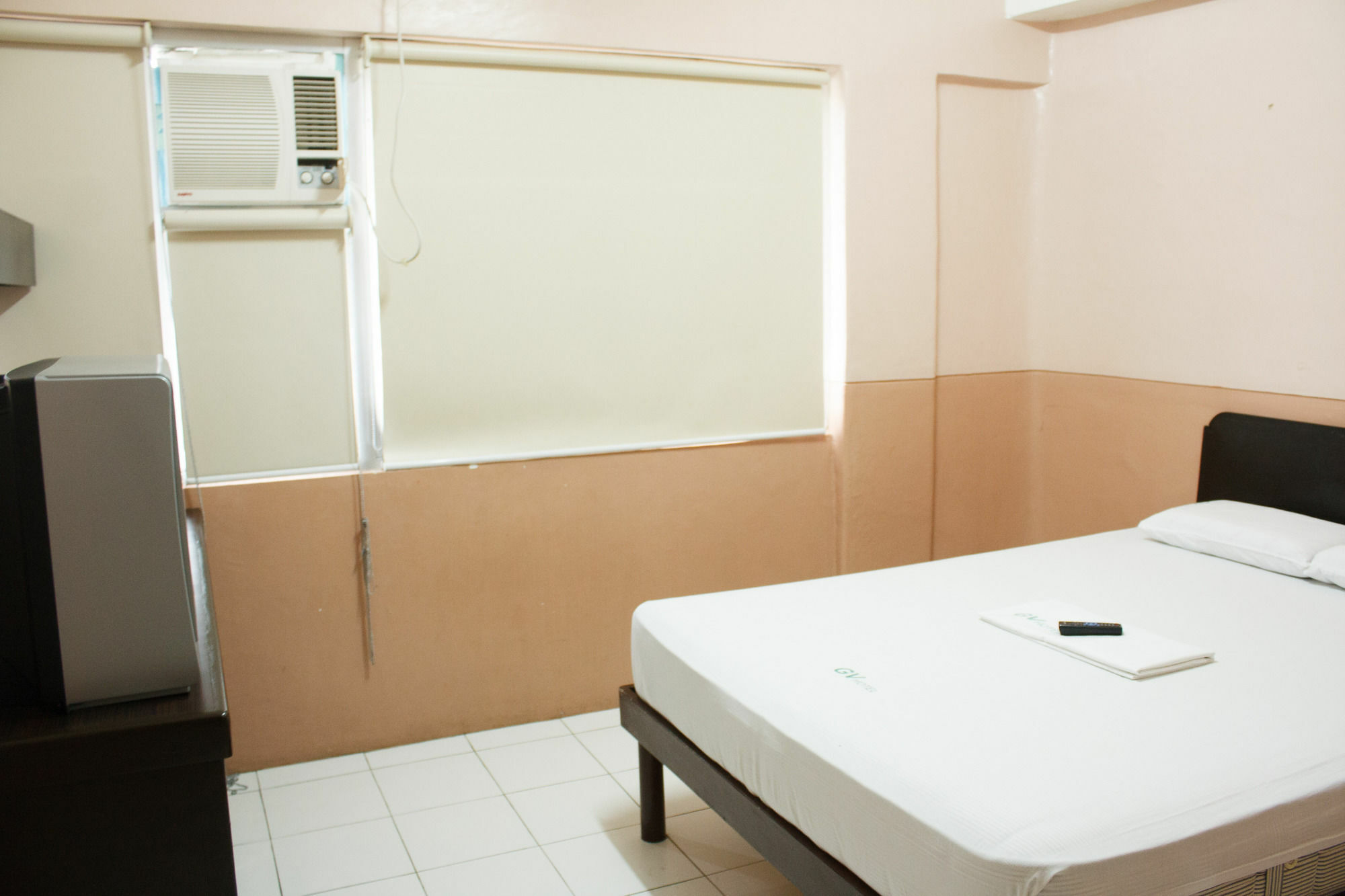 Gv Hotel - Naval Biliran Esterno foto